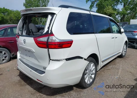 2015 Toyota Sienna Xle Premium 7 Passenger z USA, uszkodzony, nr VIN 5TDDK3DC9FS119513